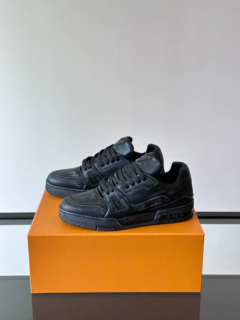 LV *Trainer - Black