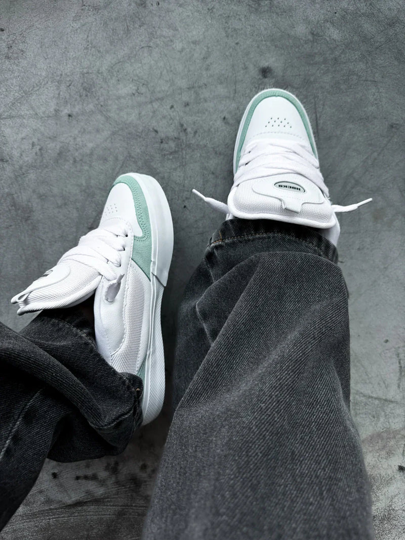 Hocks Puff Pimp Iris